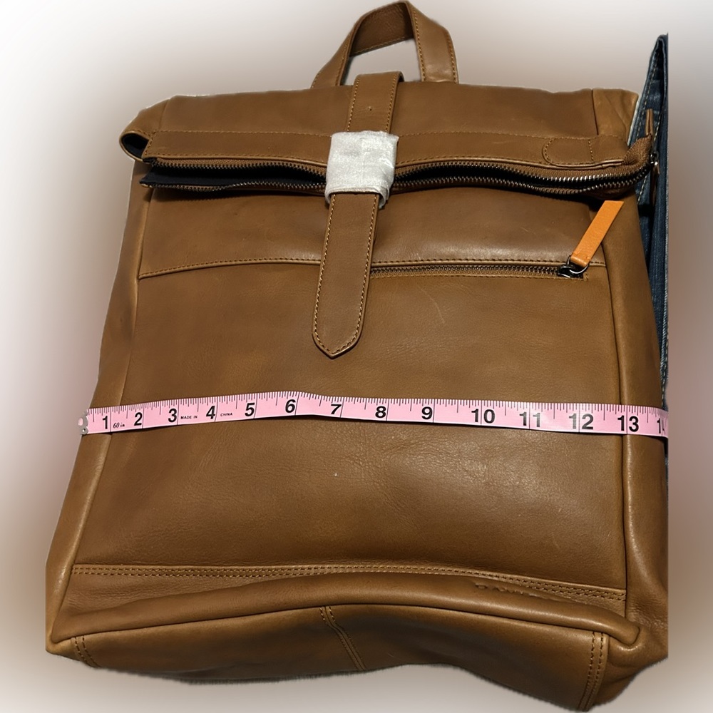 Davidoff Essential Leather Backpack - Picture 6 of 9